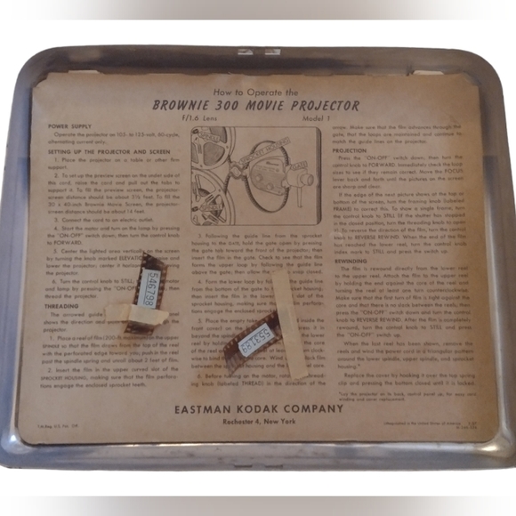 Vintage Kodak Brownie 8MM Movie Projector - Picture 7 of 7